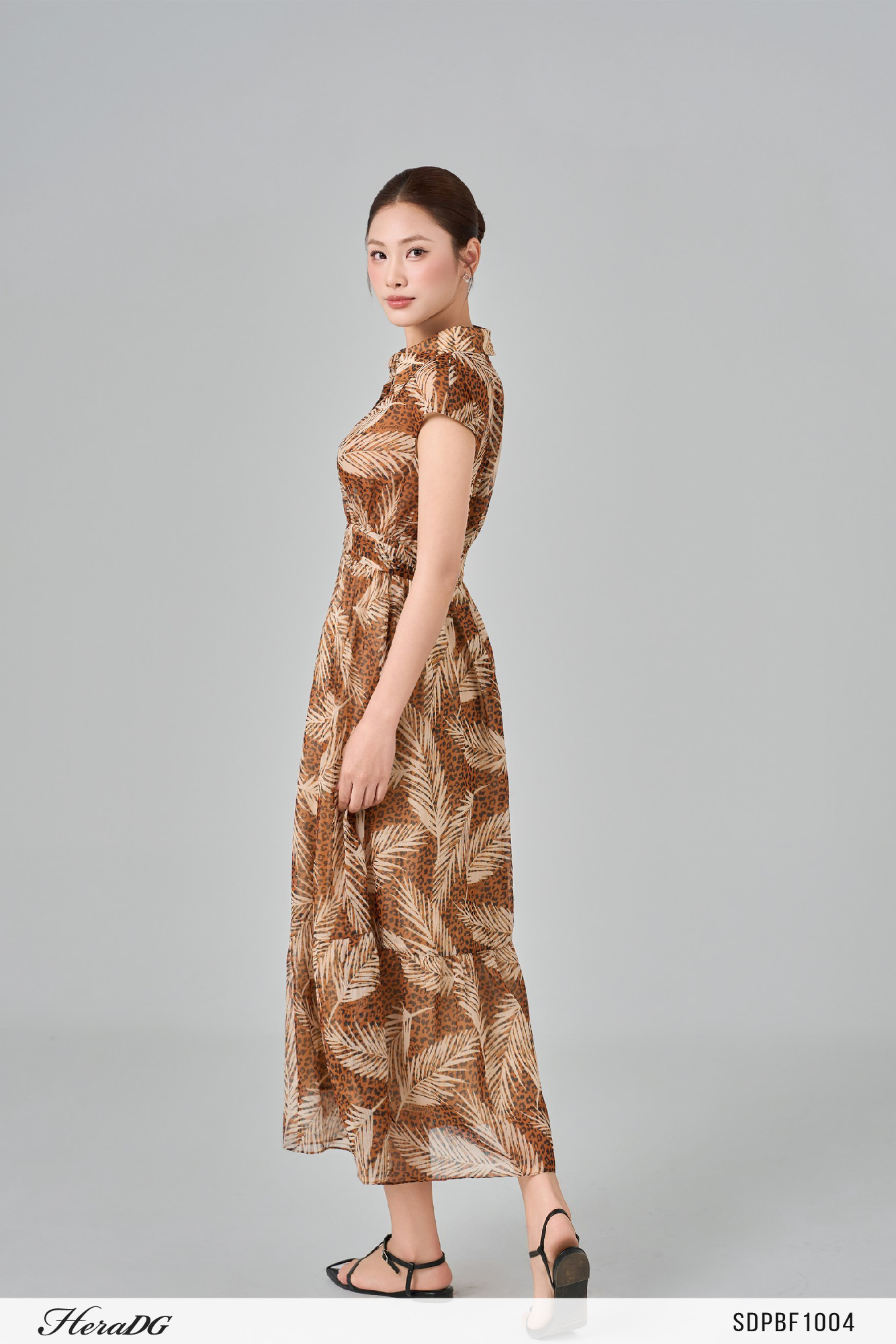 Ảnh của Đầm eo nhún in họa tiết